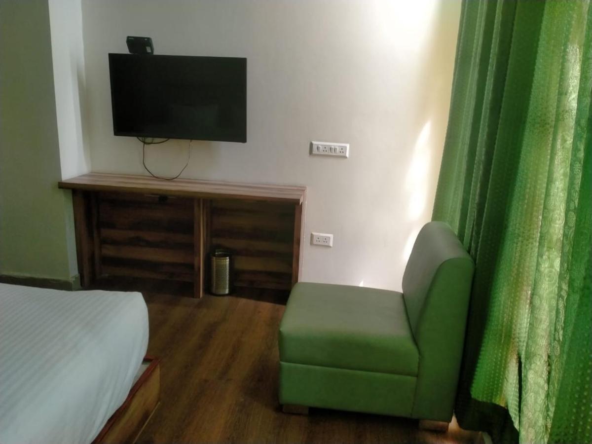 Hotel Pepper Hisār Exterior foto